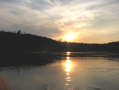 Atardecer sobre el Paraná cerca de su afluente el Iguazú